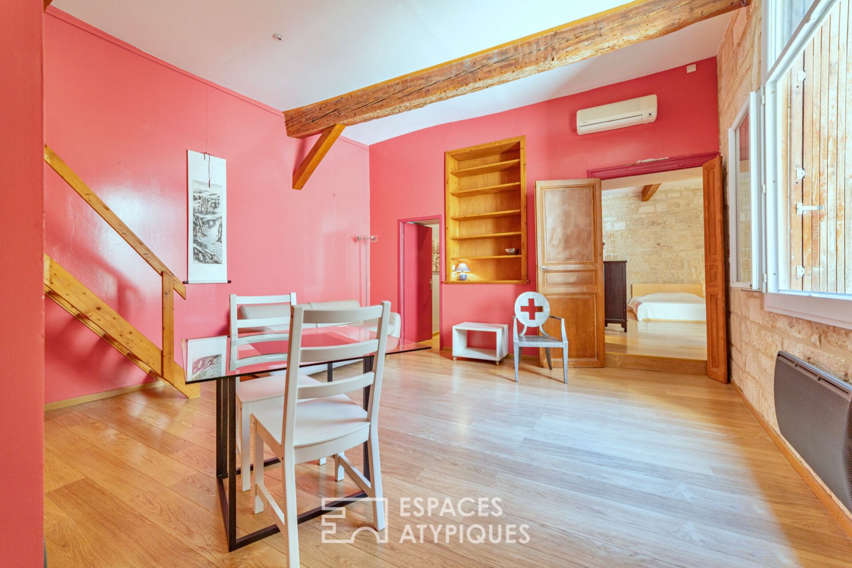 The ideal pied-à-terre in the heart of the Ecusson