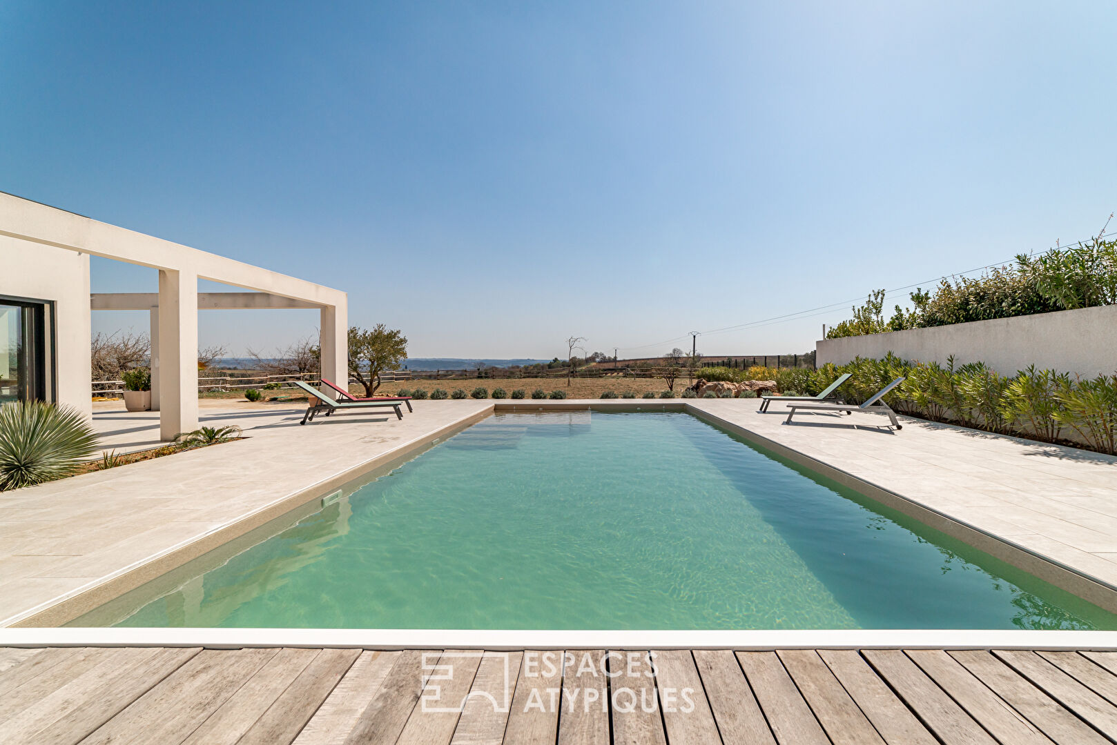 Contemporary villa with contemplative view