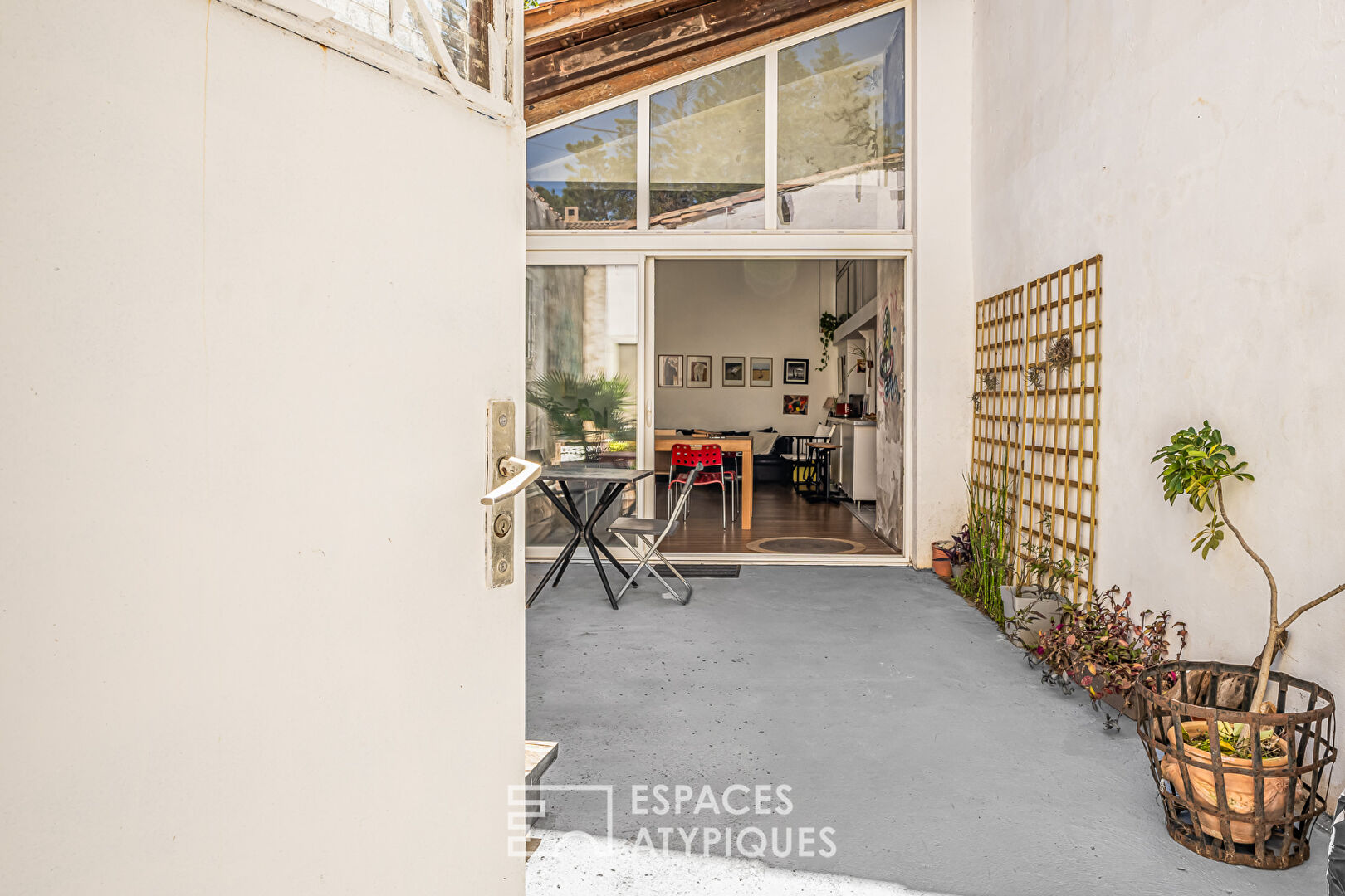 Former artist’s studio renovated into a loft with interior courtyard