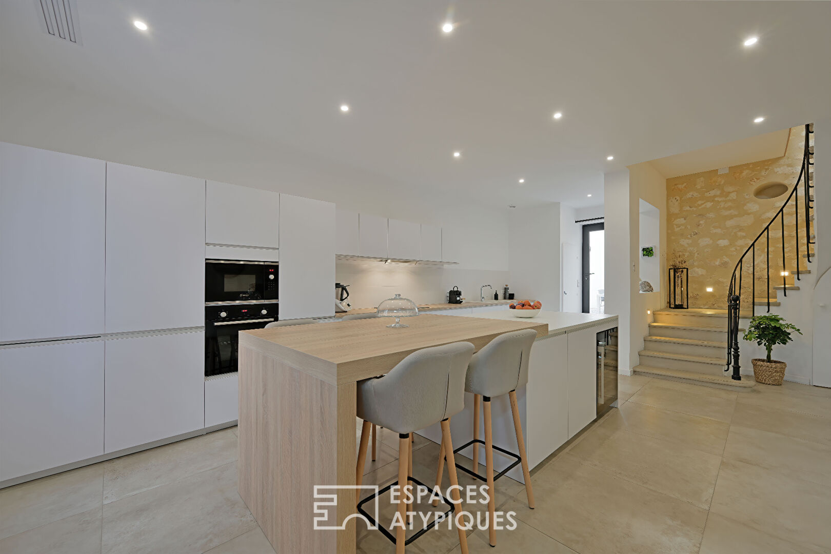 Stunning fully renovated manor house in the Est of Montpellier