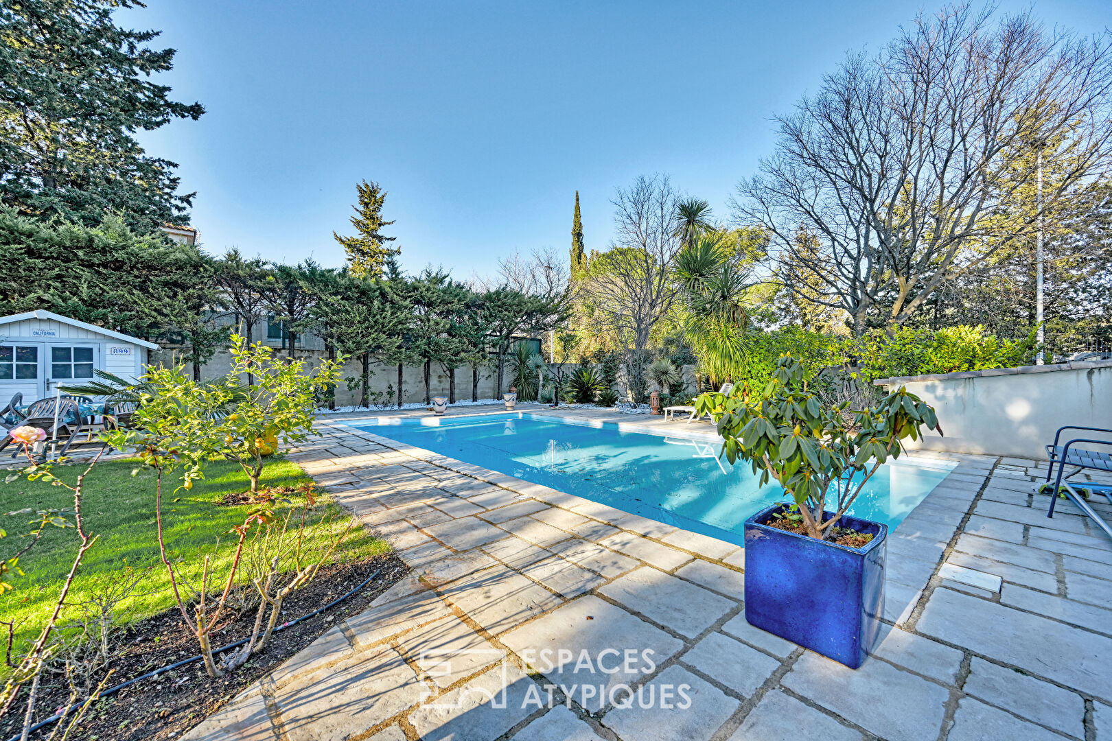 Pretty house with swimming pool and landscaped garden in a sought-after area of Montpellier