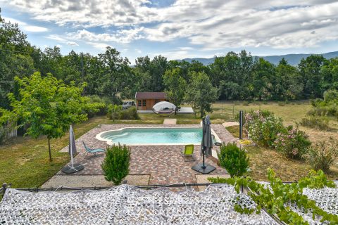 A natural setting in the heart of the Luberon