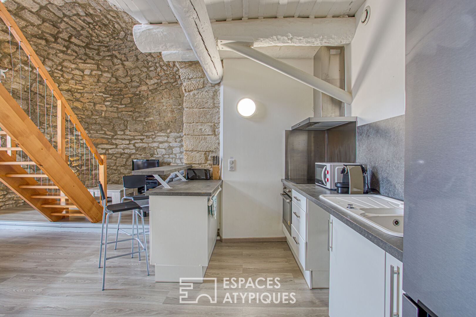 Charming atypical duplex in the heart of the village