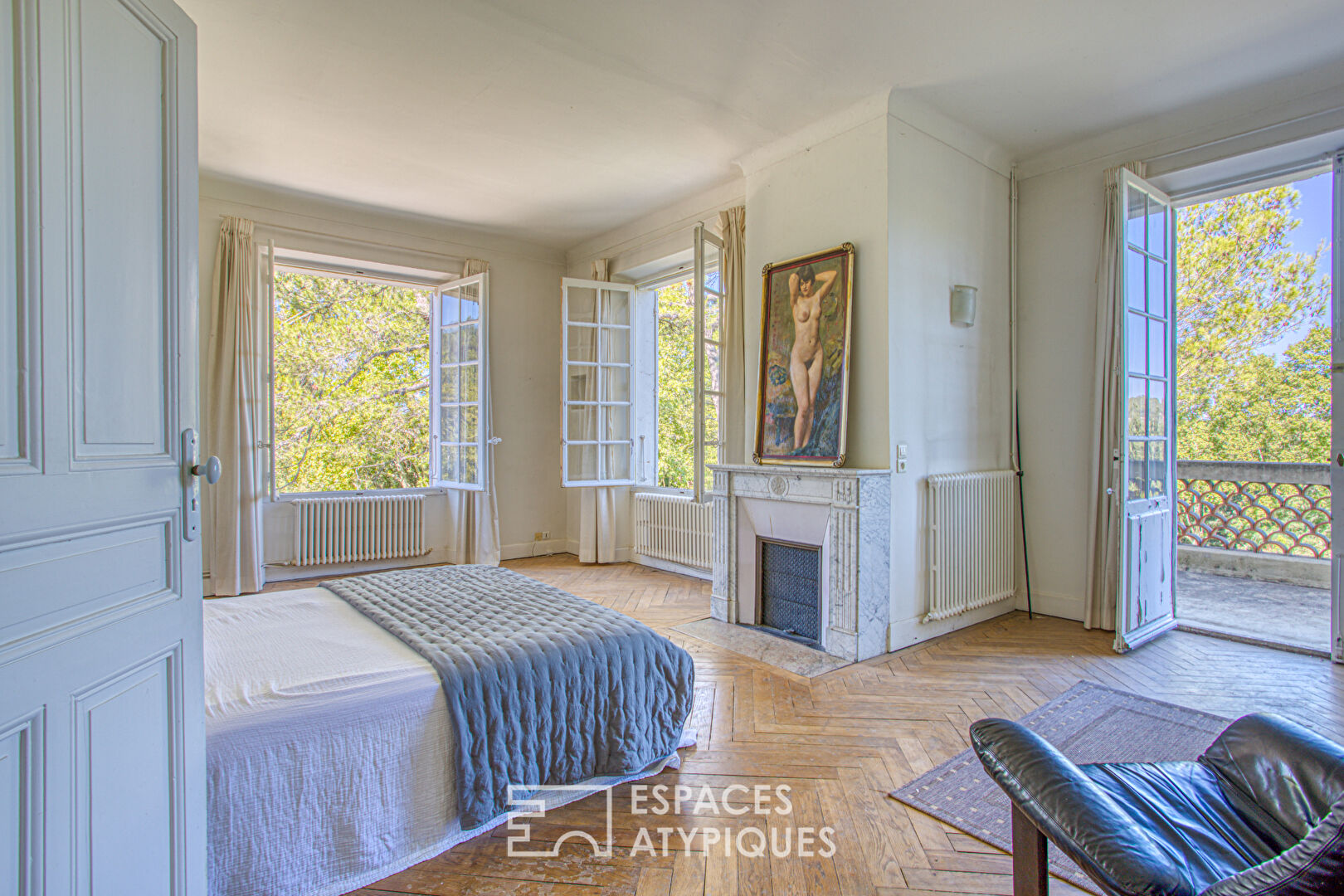 Villa of timeless elegance overlooking the Sorgue