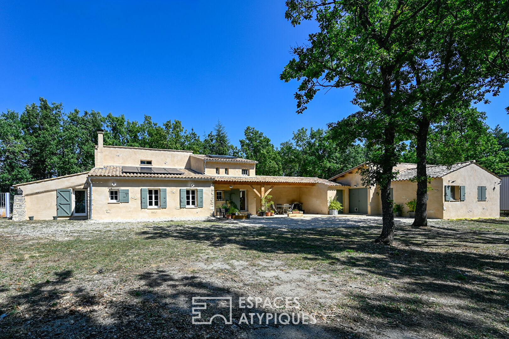 Cottage en Provence  entièrement rénové au milieu des lavandes