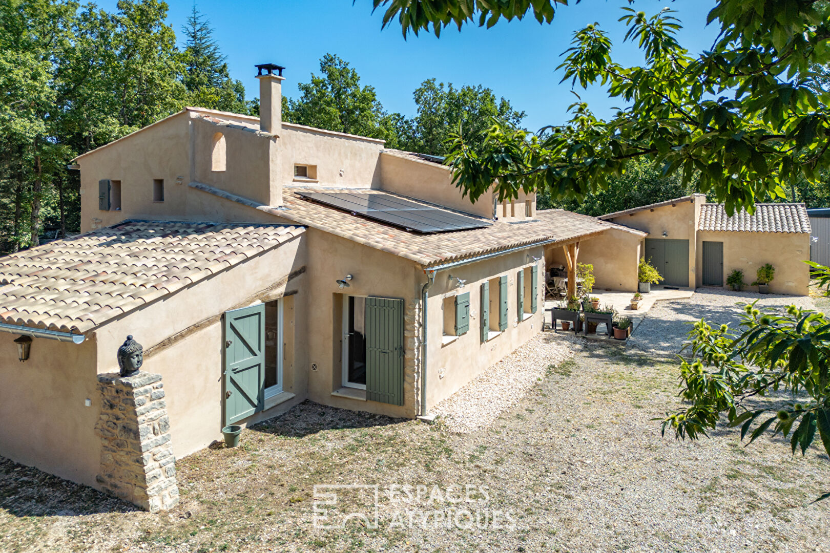 Cottage en Provence  entièrement rénové au milieu des lavandes