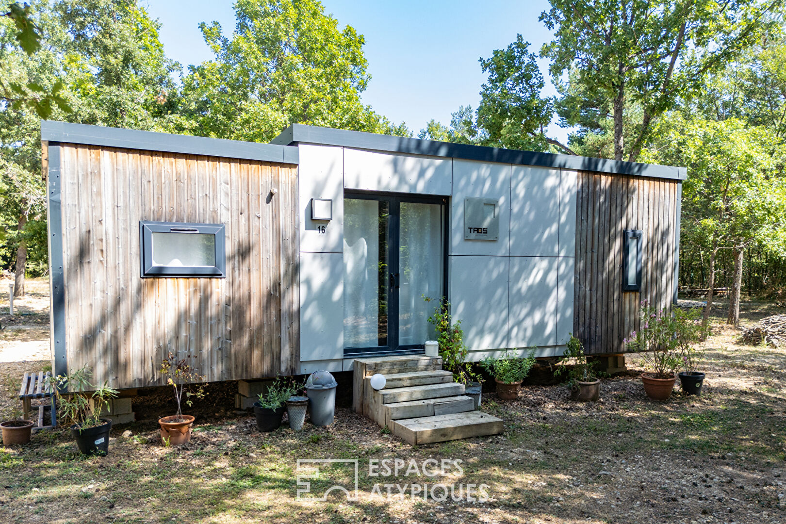 Cottage en Provence  entièrement rénové au milieu des lavandes