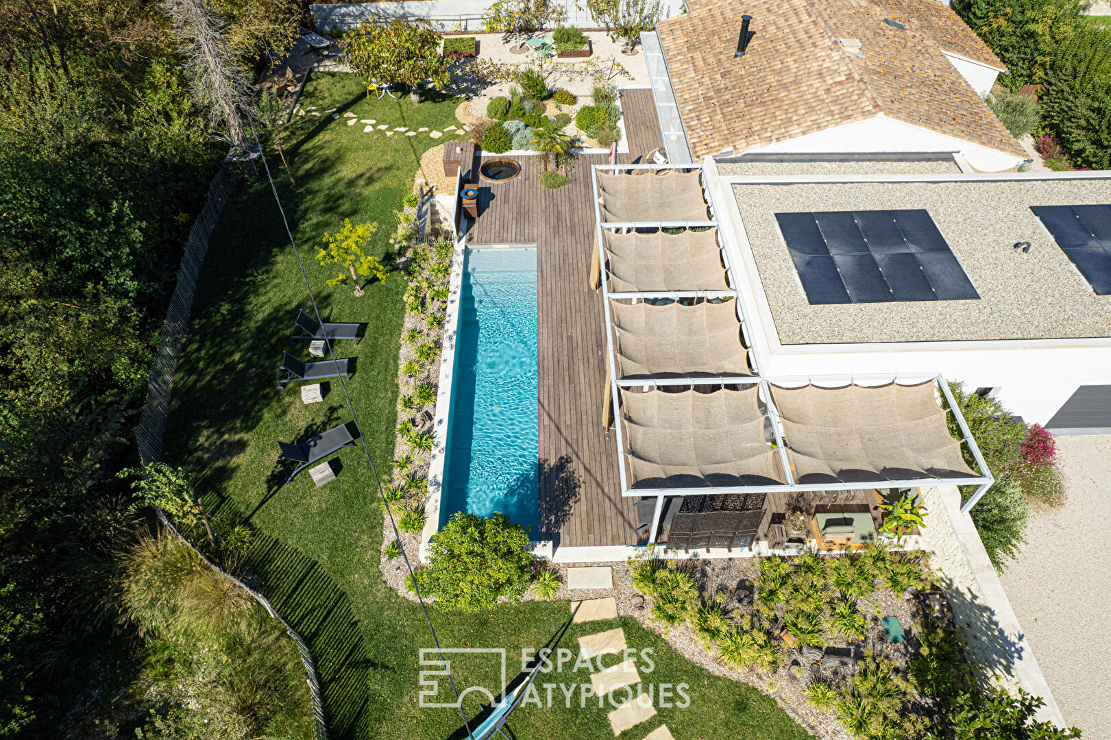 Élégante maison d’architecte en bord de Sorgue