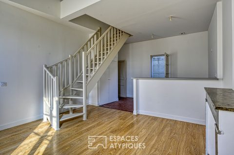 Appartement duplex rénové en coeur de ville avec terrasse