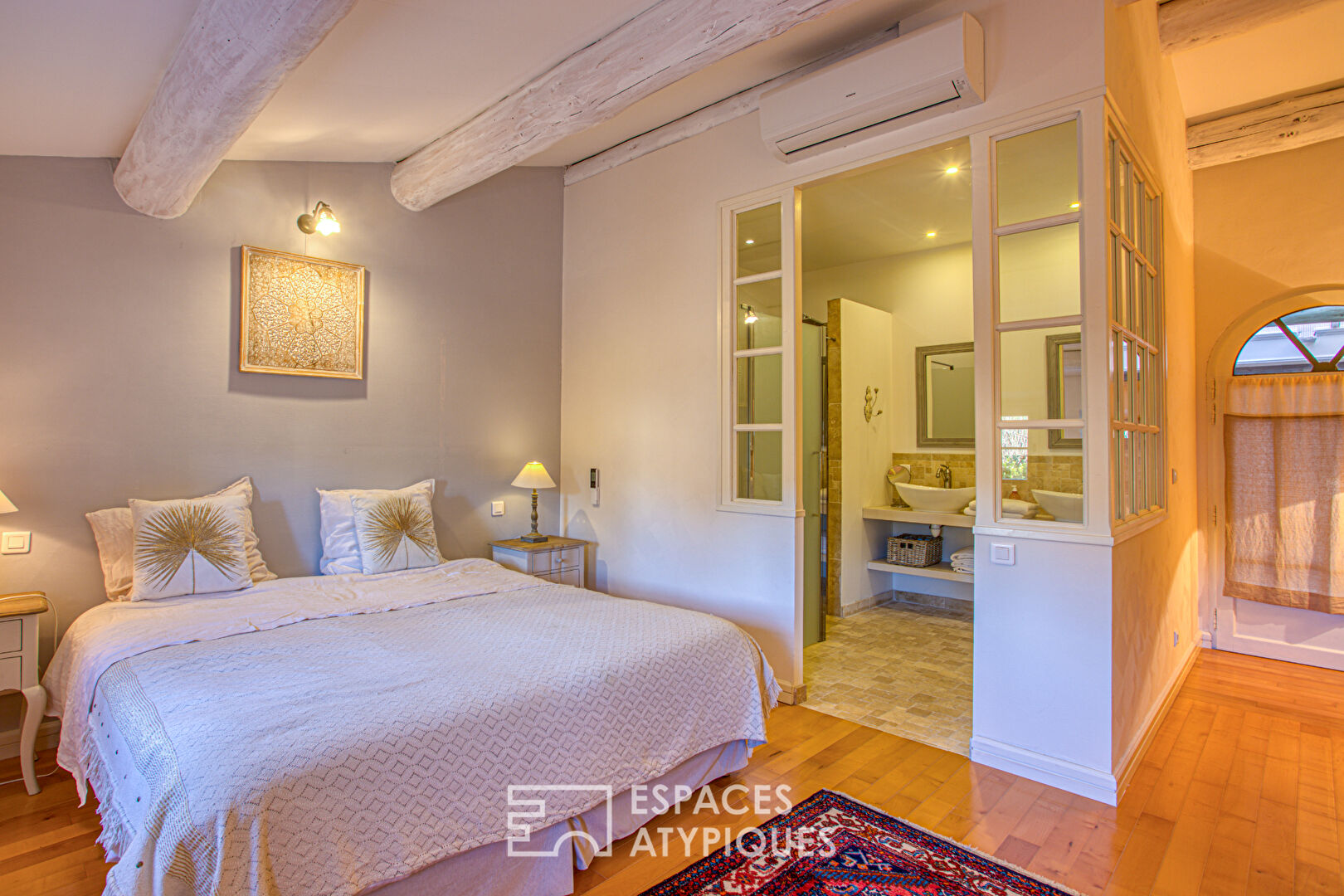 Exceptional residence at the foot of the Dentelles de Montmirail