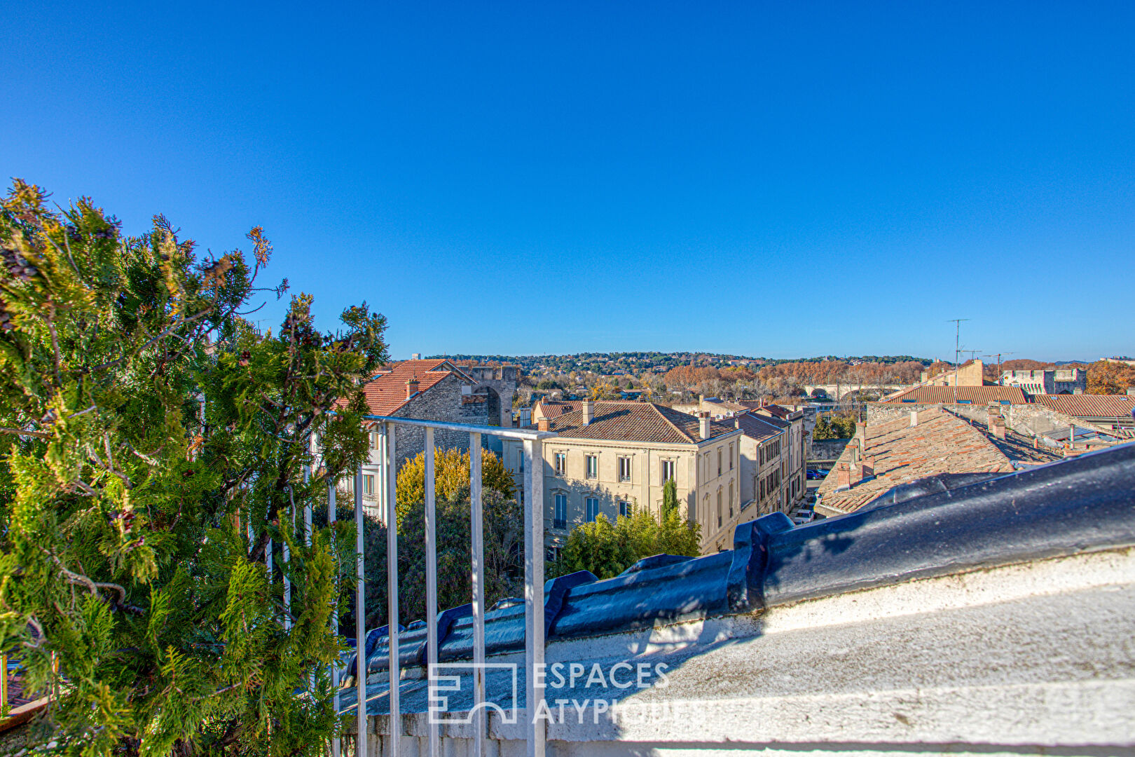 Appartement d’exception à rénover avec son rooftop dans un quartier prisé