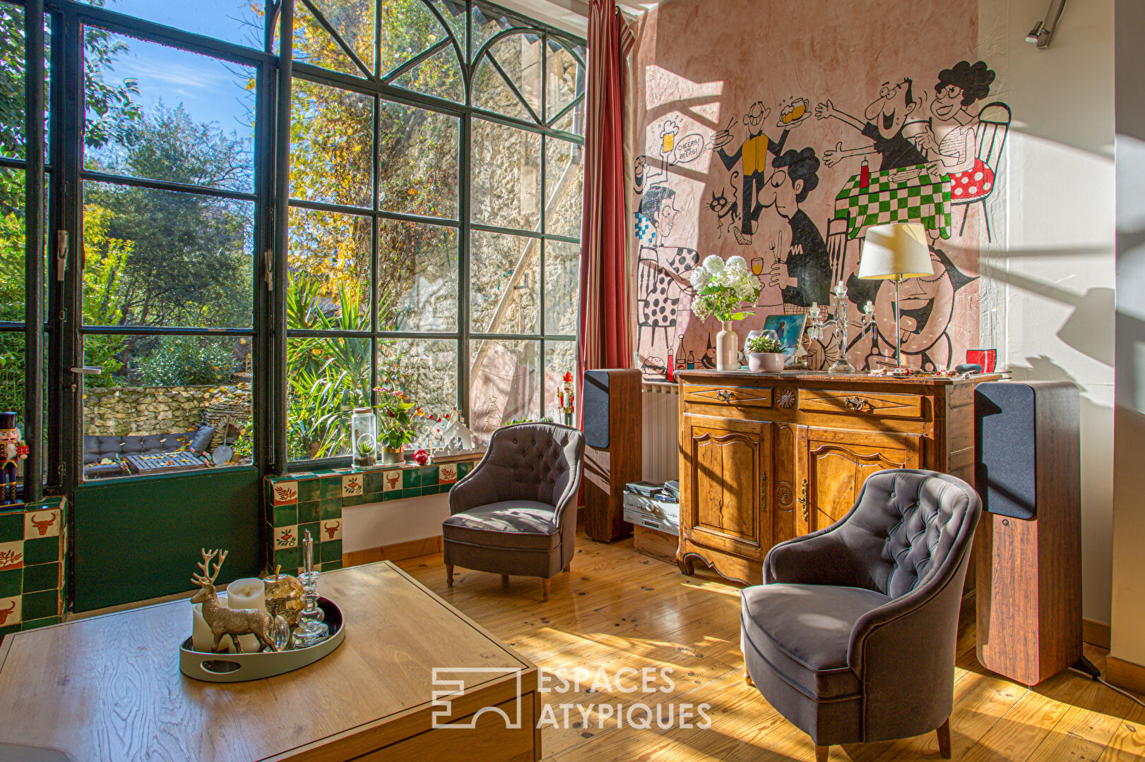 Charming house and its secret garden in the heart of the papal city