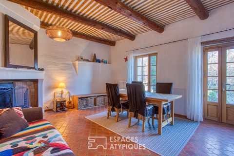 Maison de charme au coeur d’un hameau du Luberon