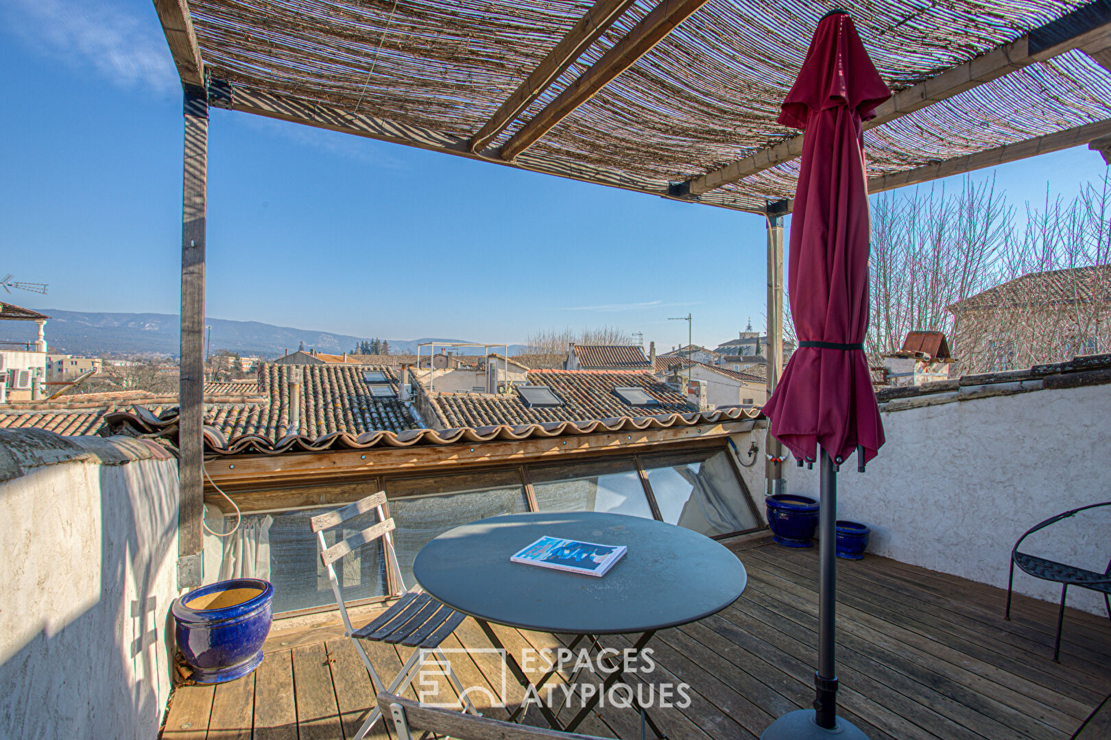 Maison de caractère avec terrasse et garage