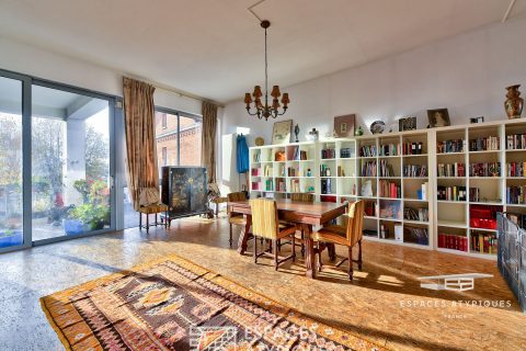 Loft traversant avec terrasse et vue dégagée