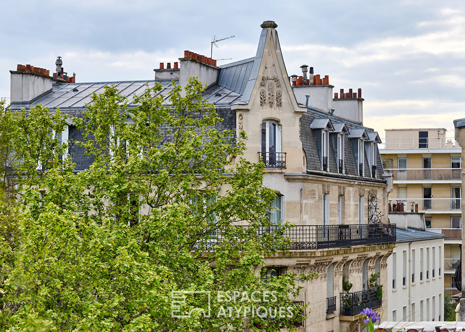 Place Saint-Charles, apartment with terrace and rooftop
