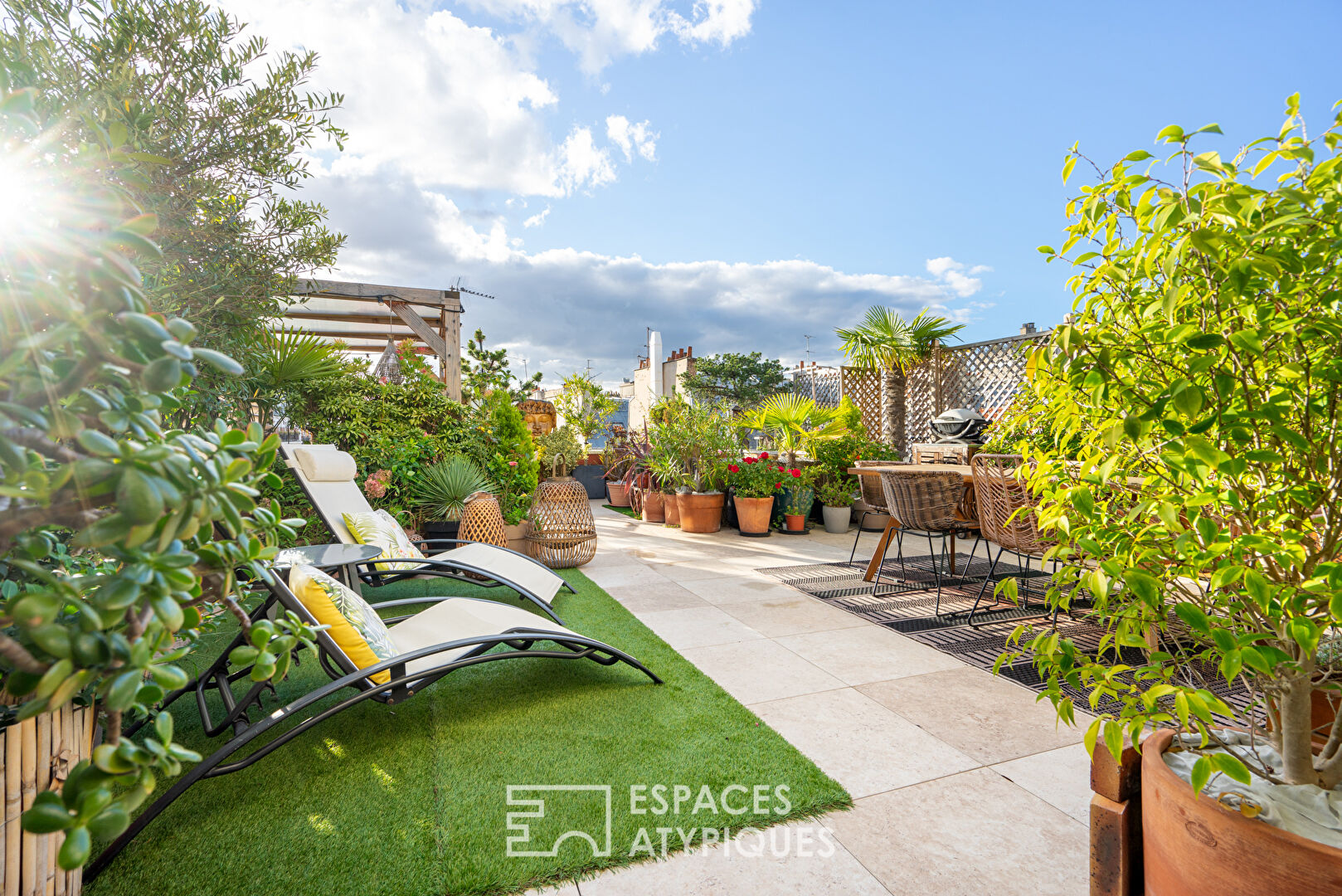 Dernier étage contemporain avec terrasse panoramique