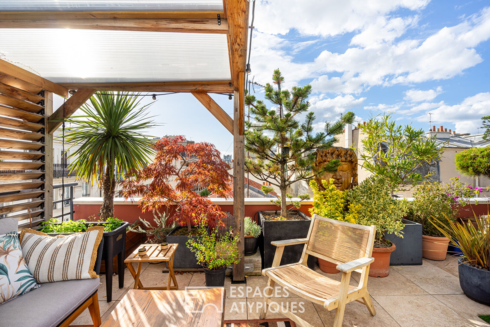 Dernier étage contemporain avec terrasse panoramique