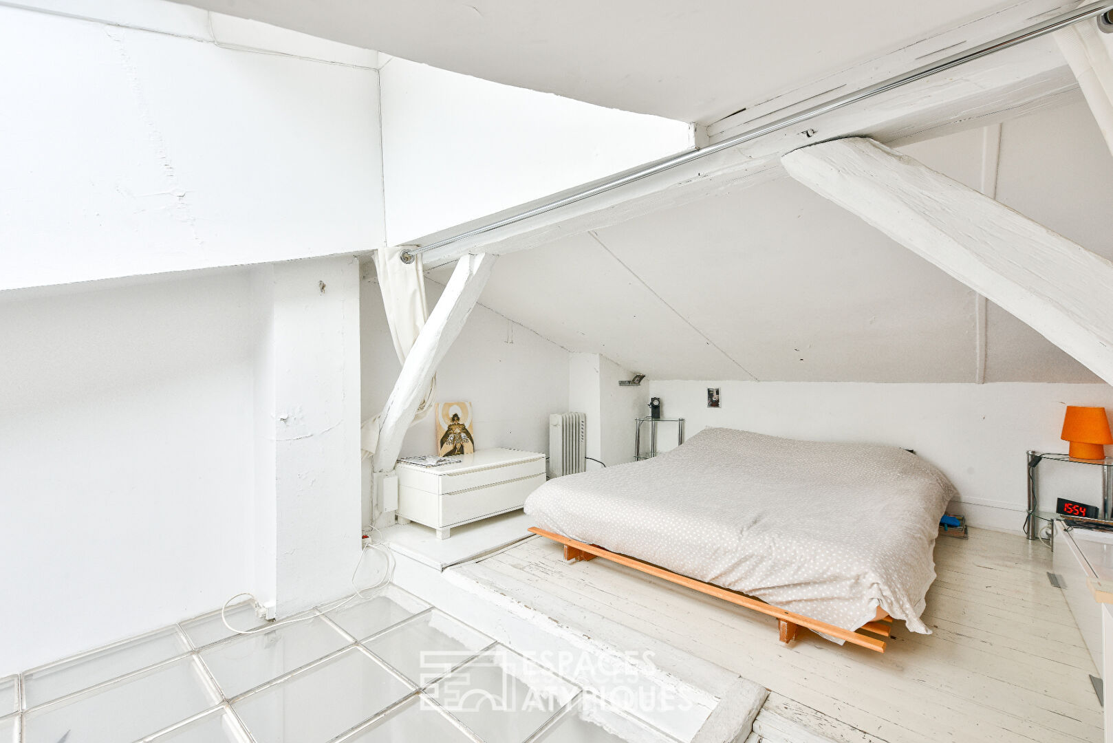 Luxembourg, Gay-Lussac, Top floor with elevator and attic