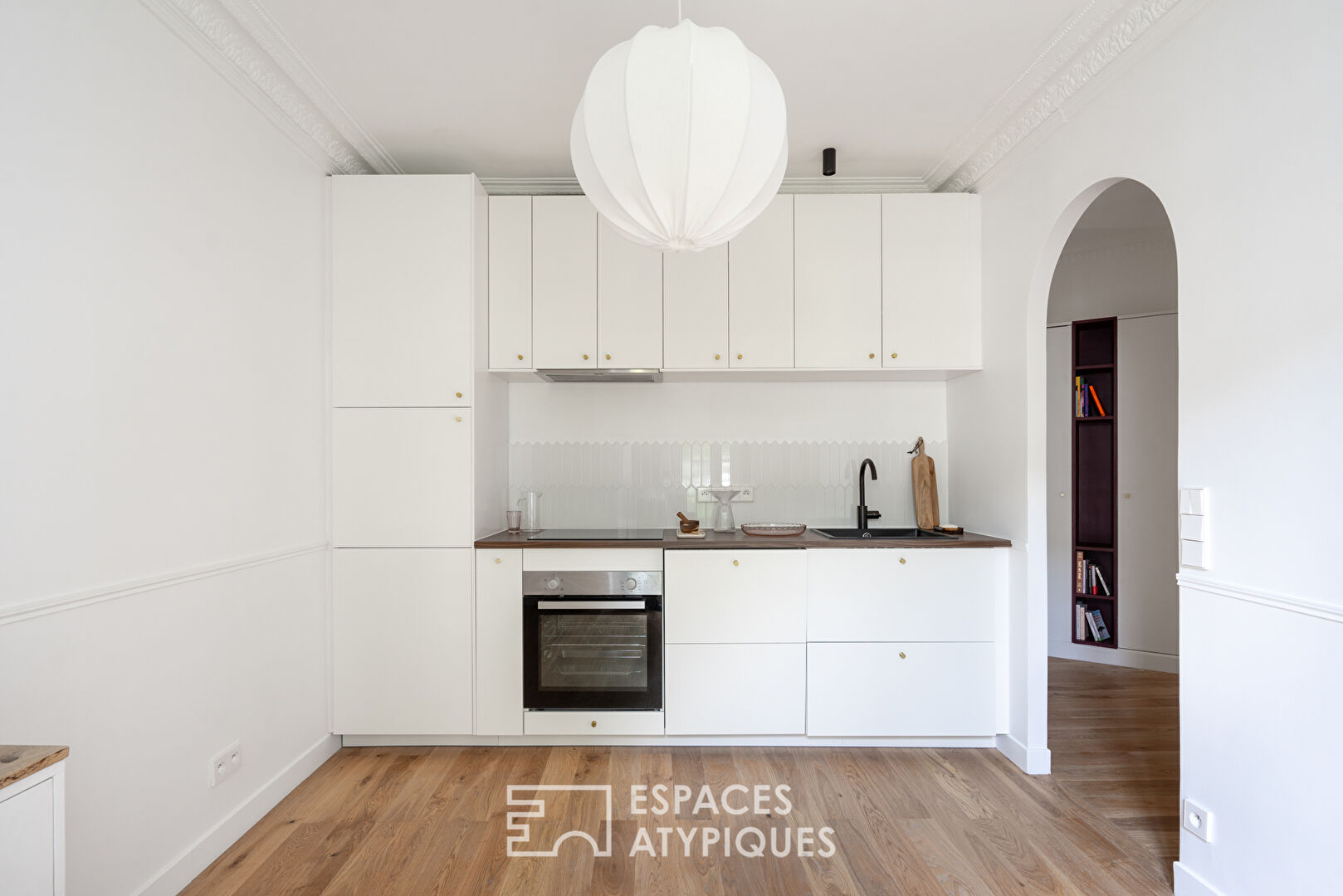 Croulebarbe district apartment redone by architect