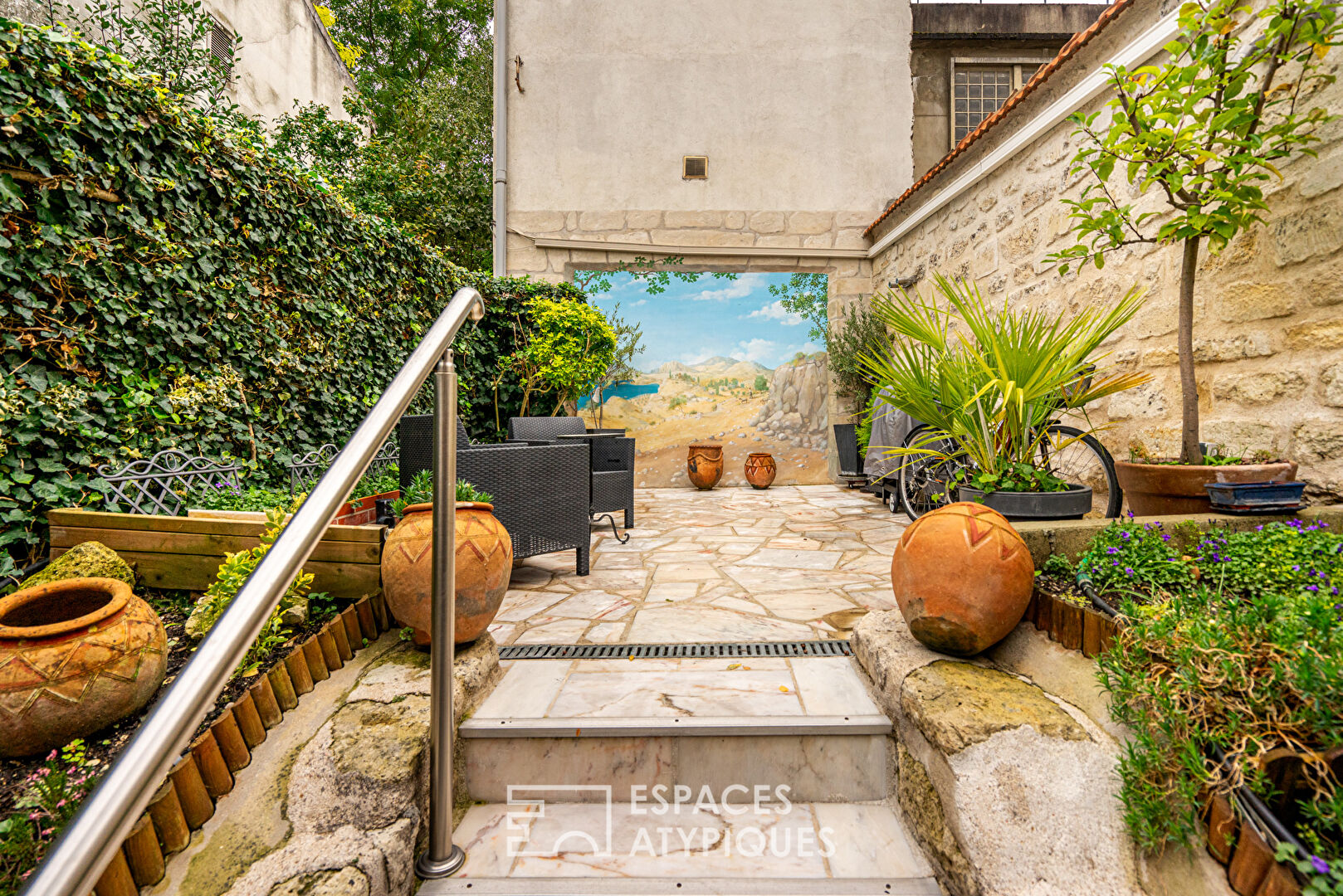 Duplex loft with terrace, Jeanne d’Arc district