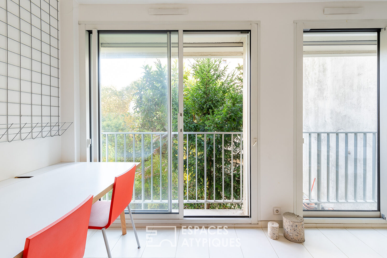 Appartement rénové avec vue sur jardin, rue des artistes