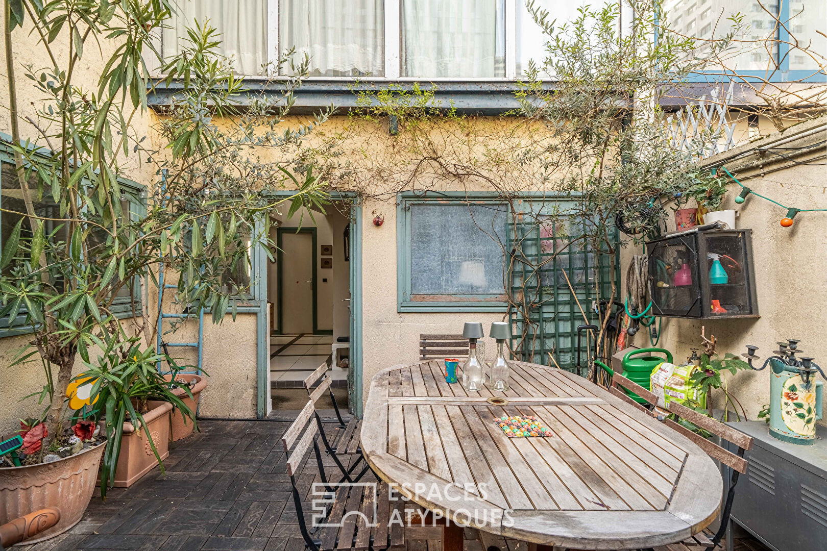 Architect-designed loft house with terrace in Maison Blanche