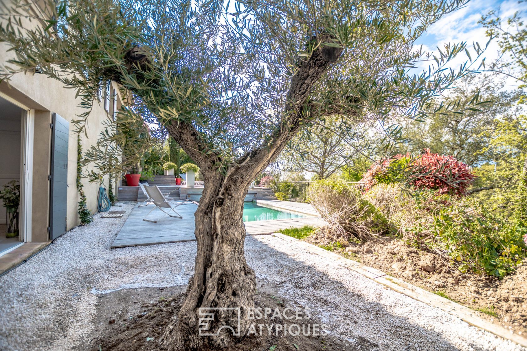 Beautiful contemporary villa in the Gulf of Saint-Tropez