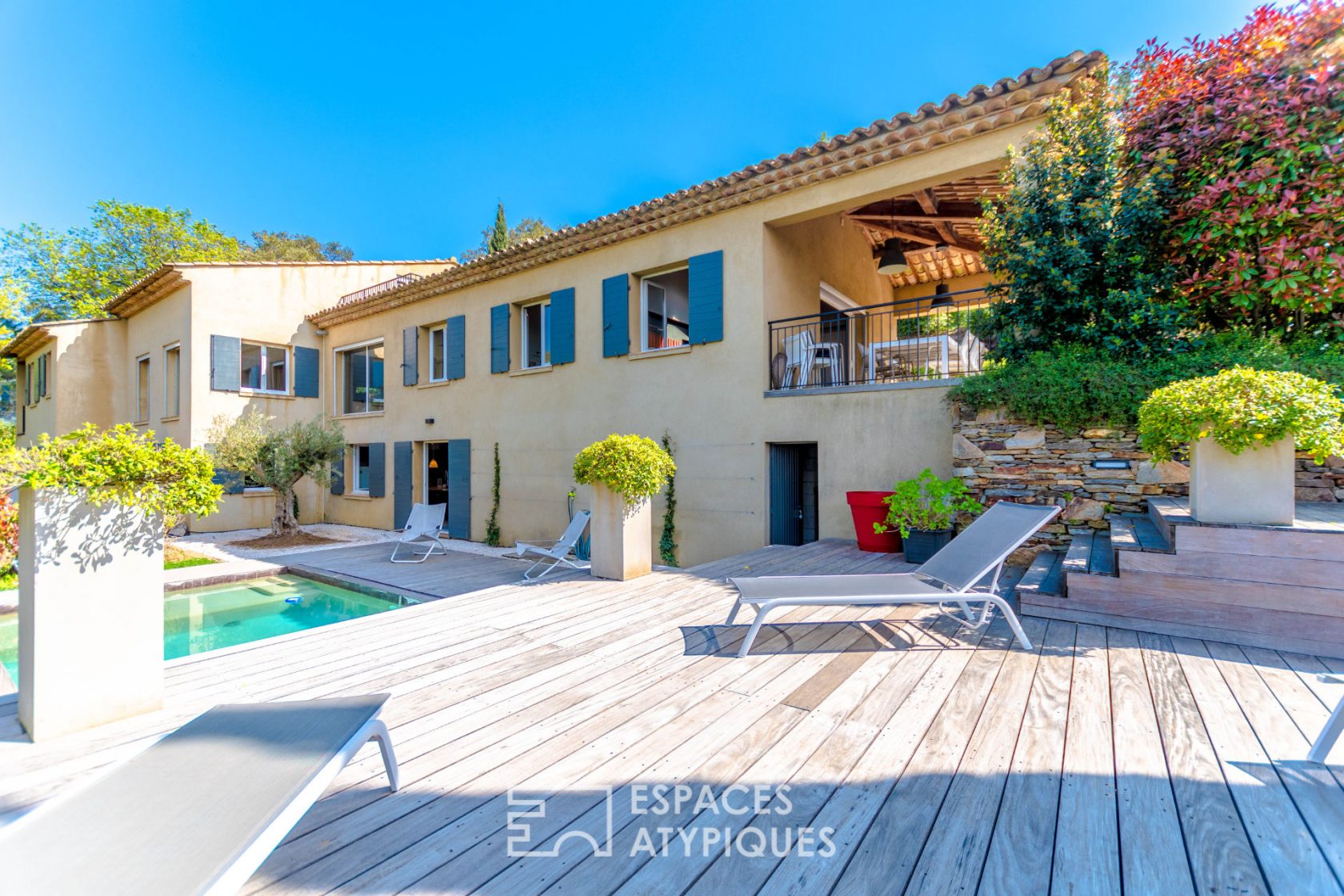 Beautiful contemporary villa in the Gulf of Saint-Tropez