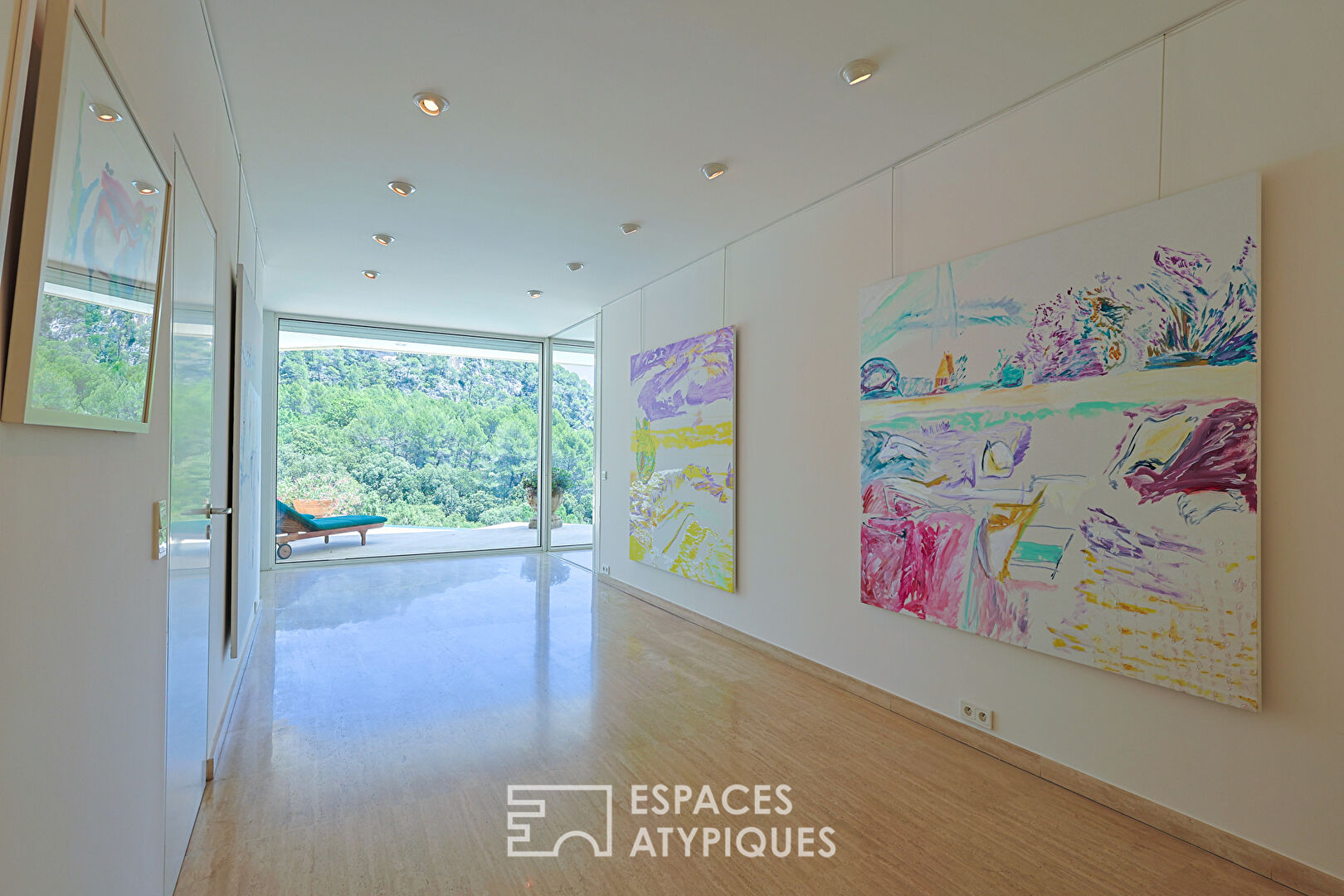 Architect’s villa with artist’s studio and art gallery