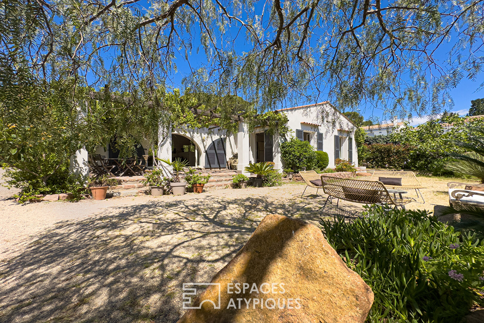 Single-storey house with Mediterranean charm