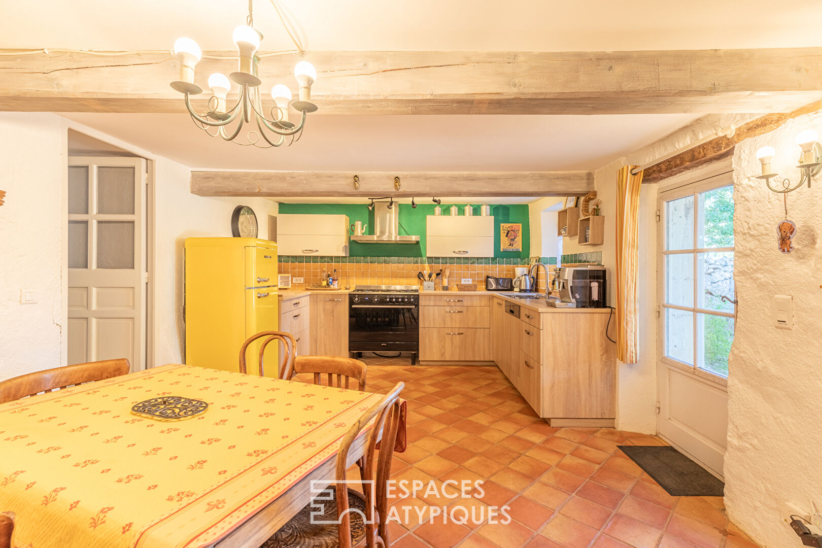 Ancien relais de chasse avec vue sur les montagnes des Préalpes d’Azur