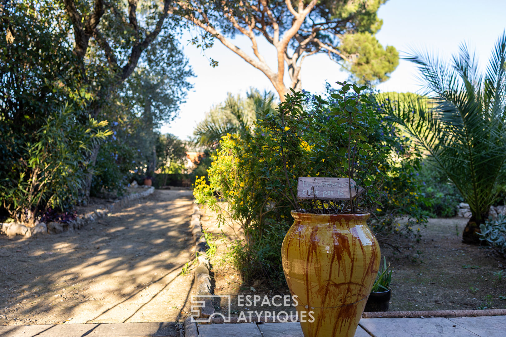 Renovated house near the beaches and the heart of town