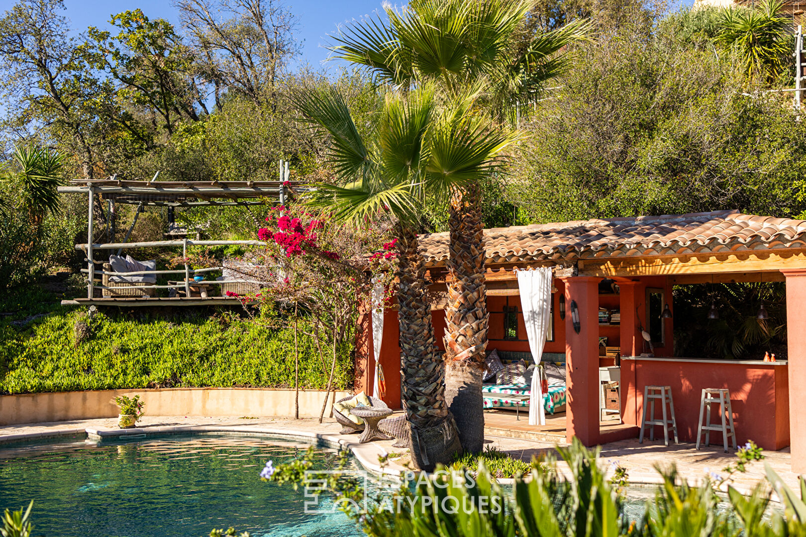 Holiday cottage that looks like a Provençal hamlet