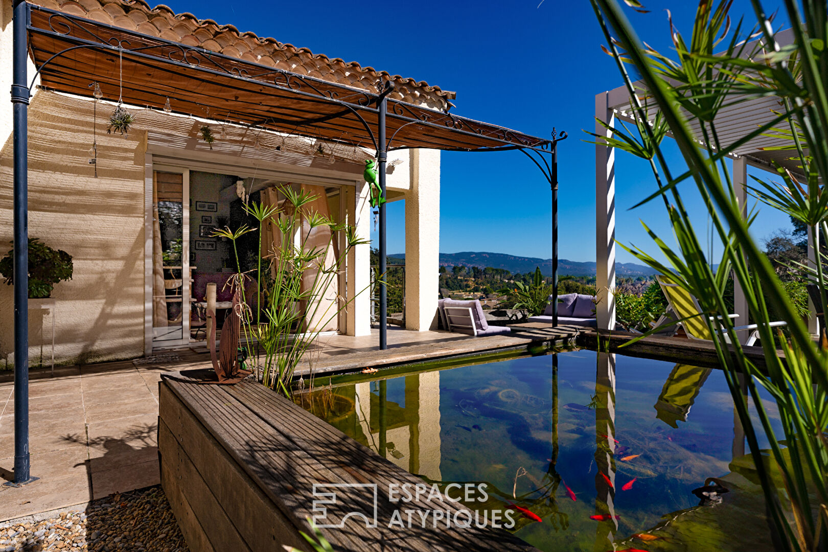 Villa avec vue panoramique et piscine