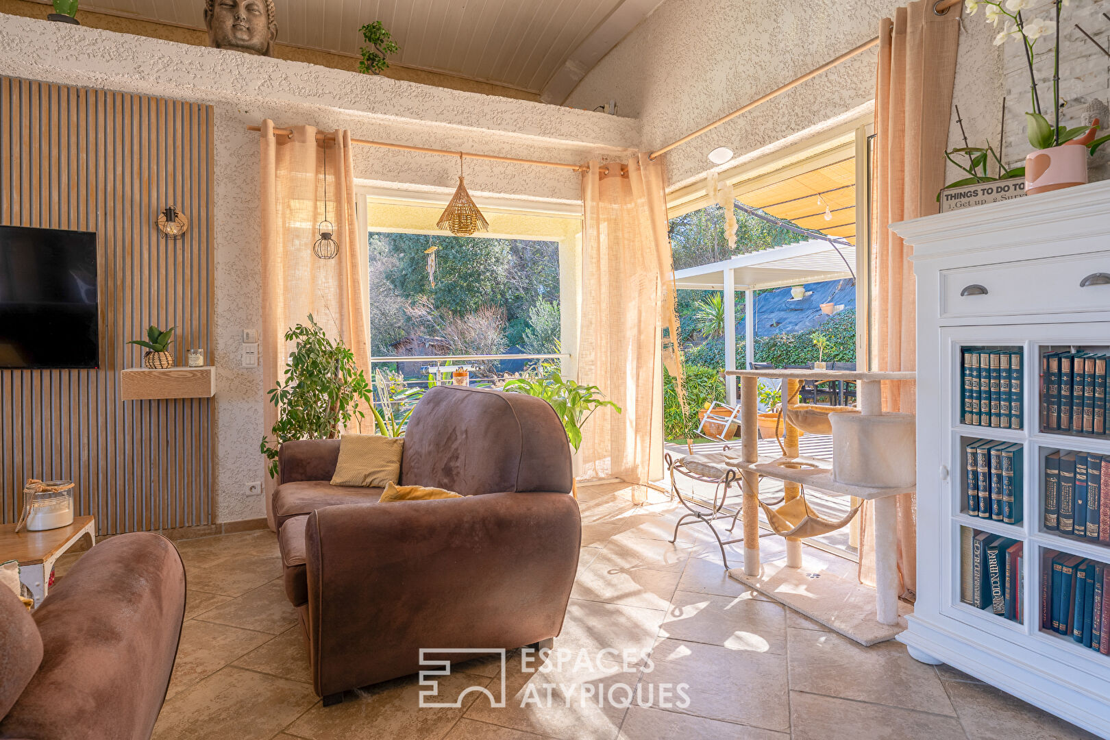 Villa avec vue panoramique et piscine