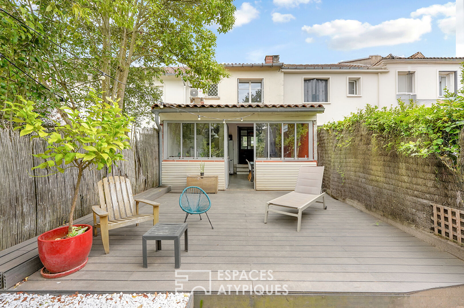 Family house with garden in the heart of Château-de-l’Hers