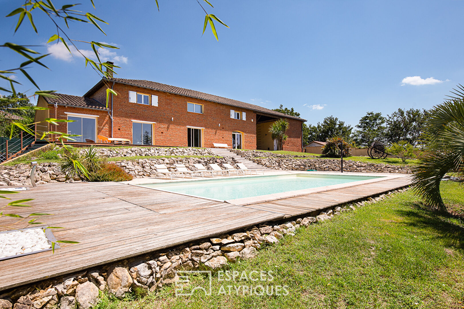 Lauragaise rénovée avec vue et piscine au Sud de Toulouse