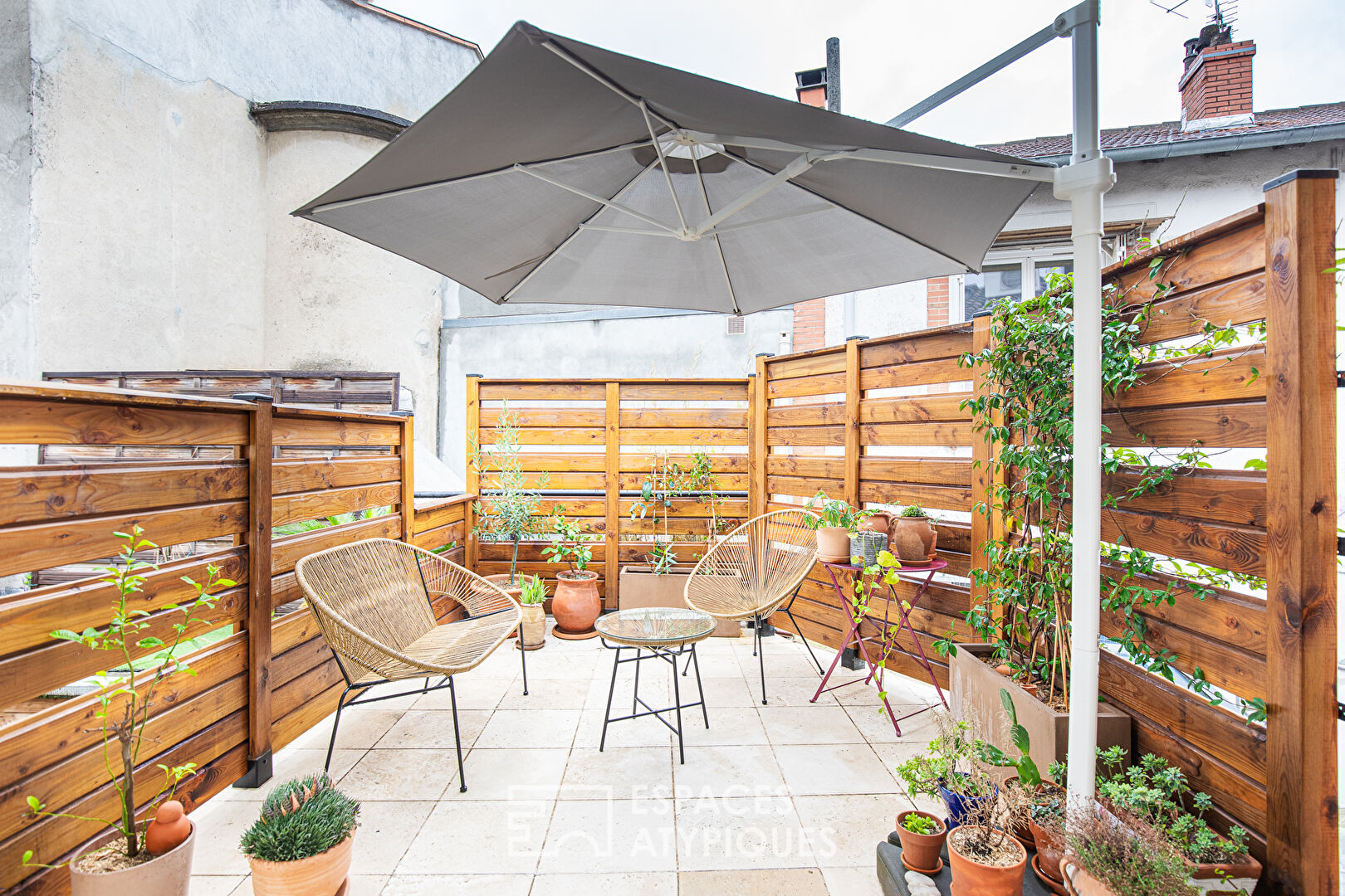 Duplex rénové avec terrasse au coeur des Minimes