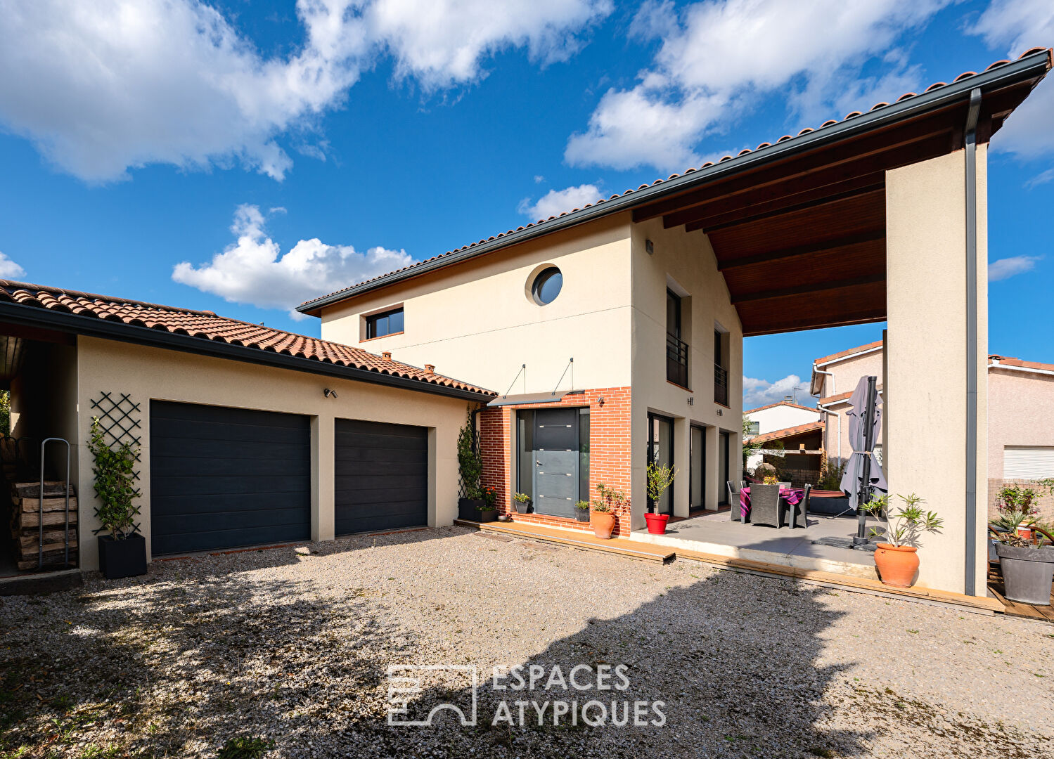 Family house in Colomiers with swimming pool and garage