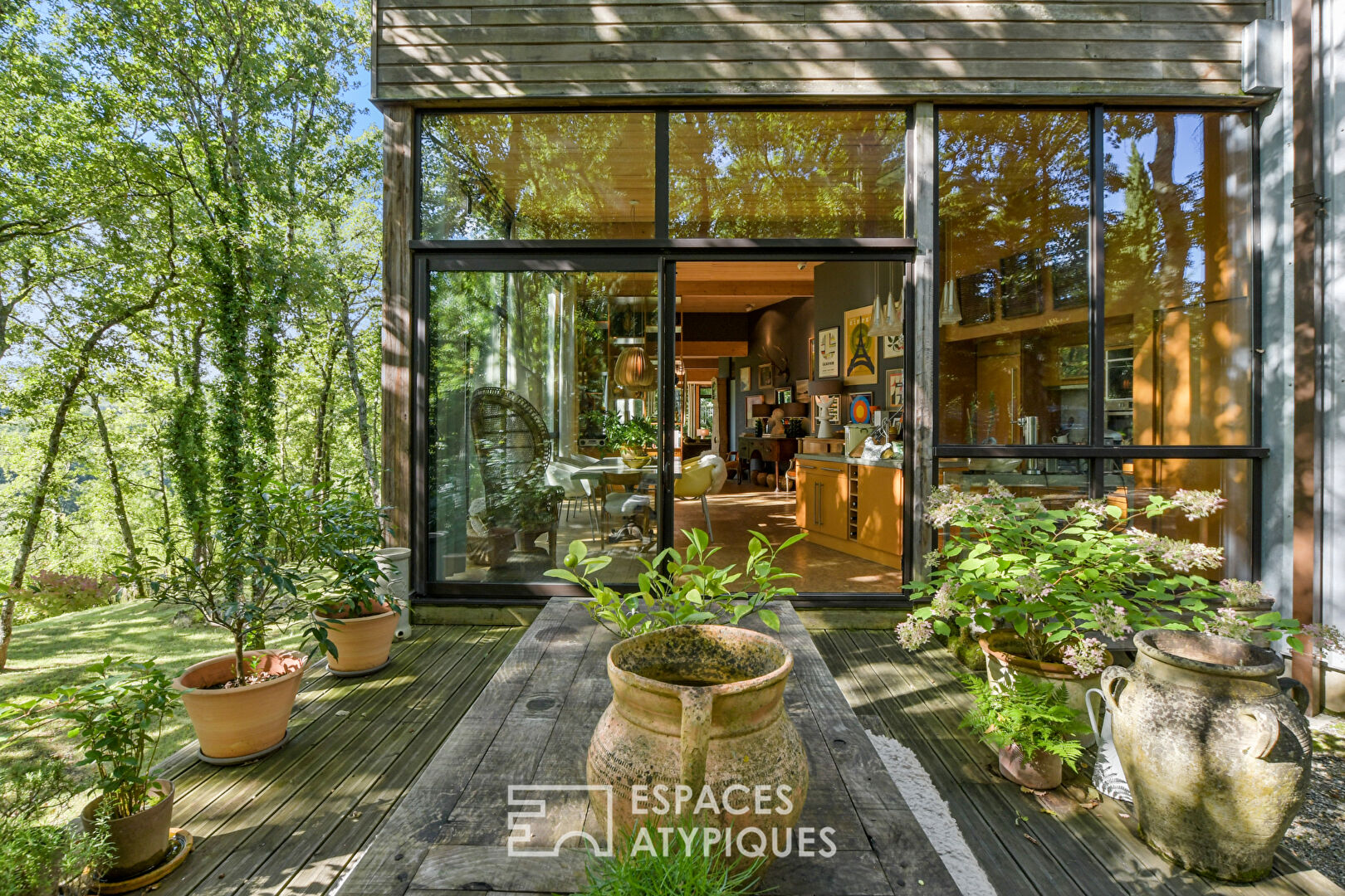 Architect’s house in the woods in Auch