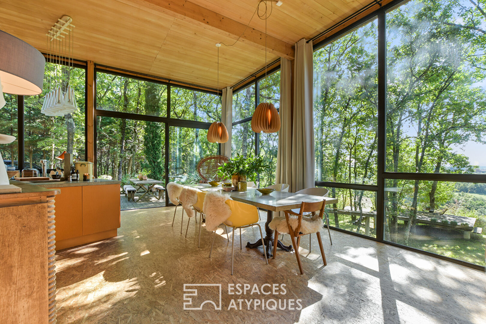 Maison d’architecte dans les bois à Auch