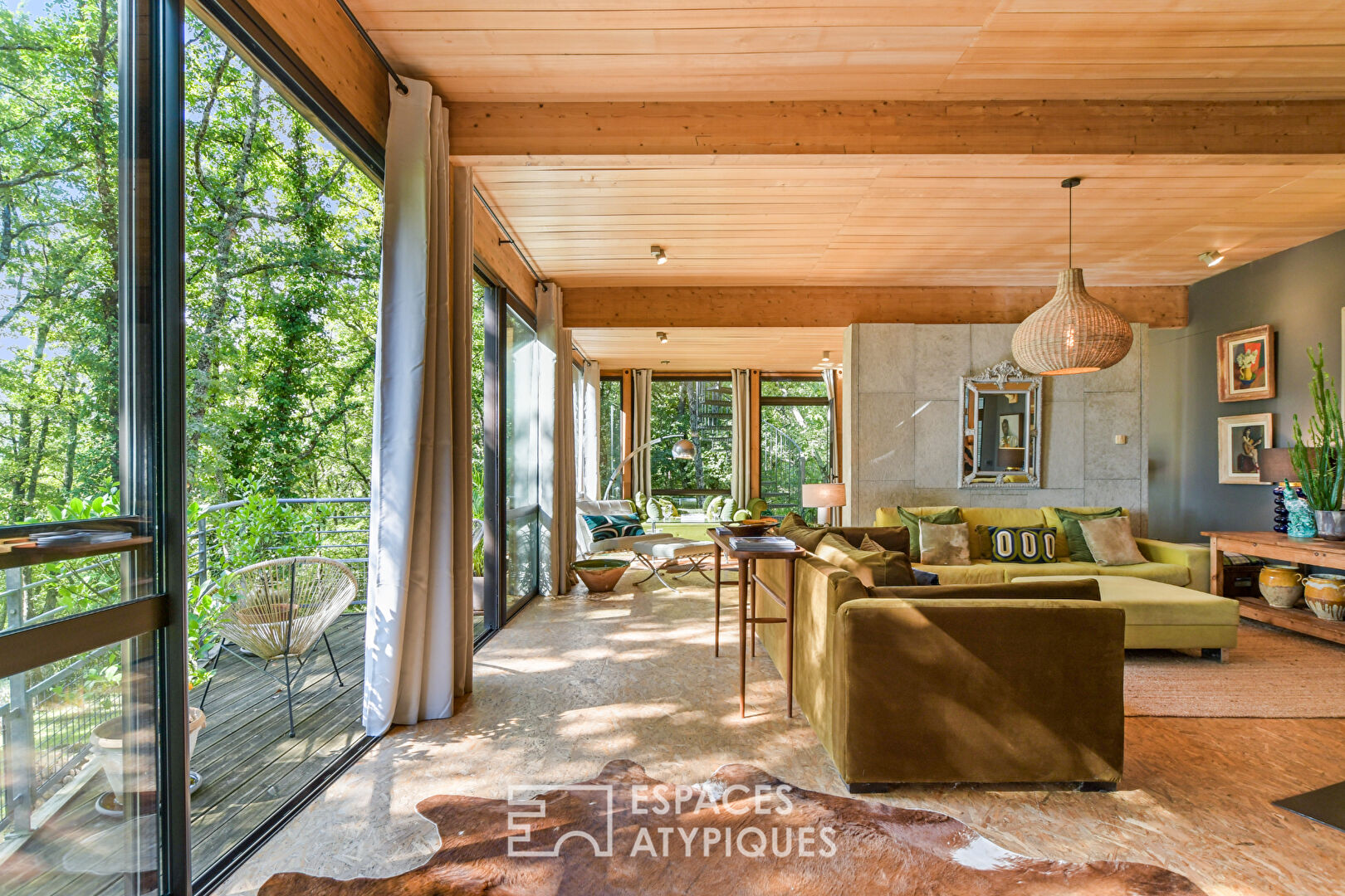 Maison d’architecte dans les bois à Auch