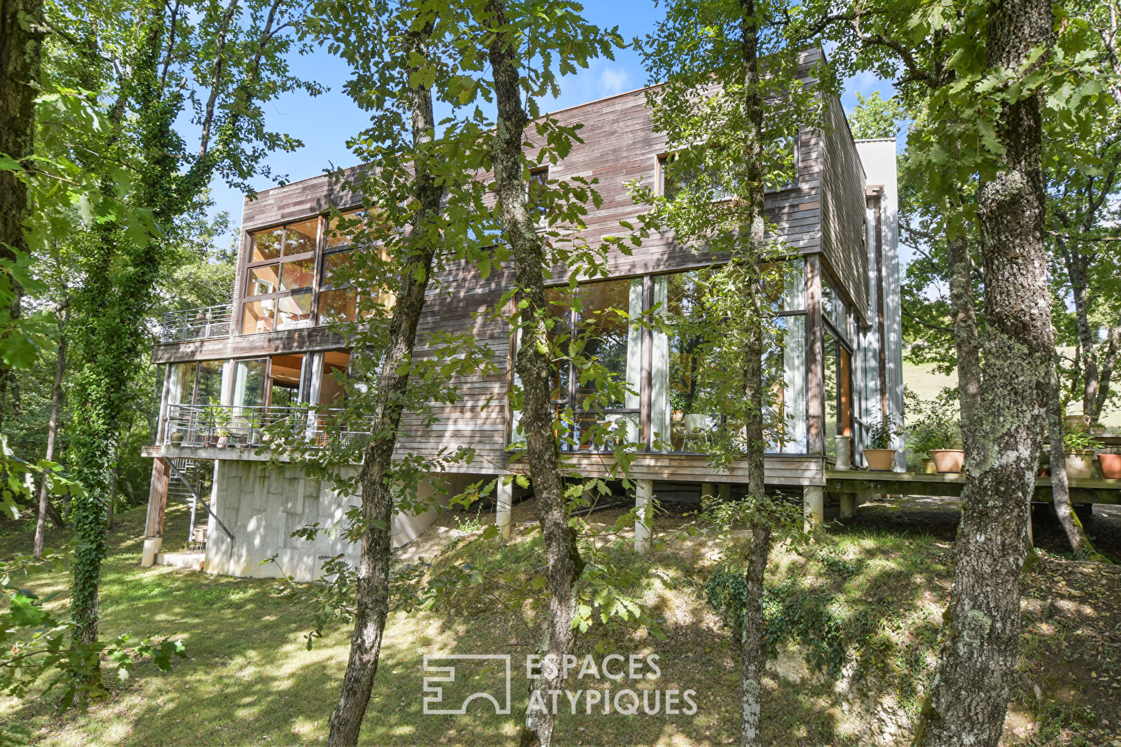 Maison d’architecte dans les bois à Auch