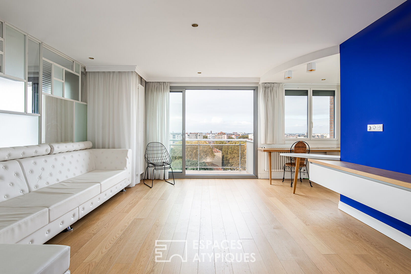 Appartement d’architecte en dernier étage avec vue et terrasse