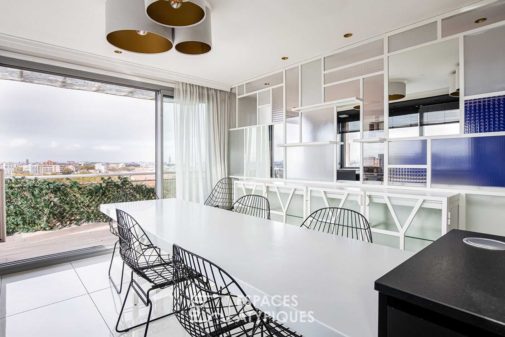 Appartement d’architecte en dernier étage avec vue et terrasse