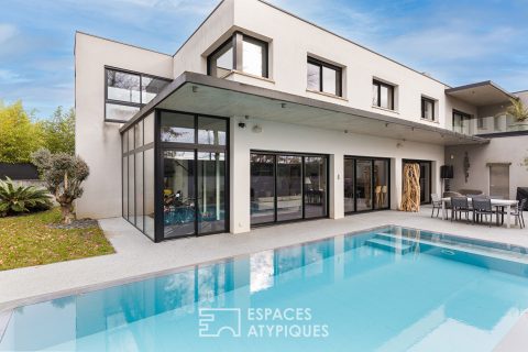 Contemporary with outbuilding and swimming pool in Blagnac