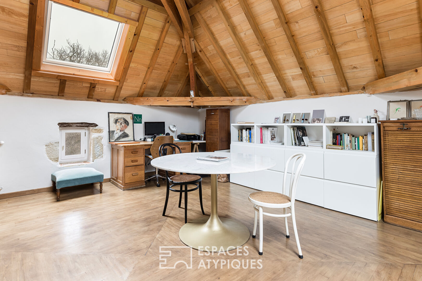 Corps de ferme rénové et son pigeonnier, piscine et spa à Castelnau-Barbarens