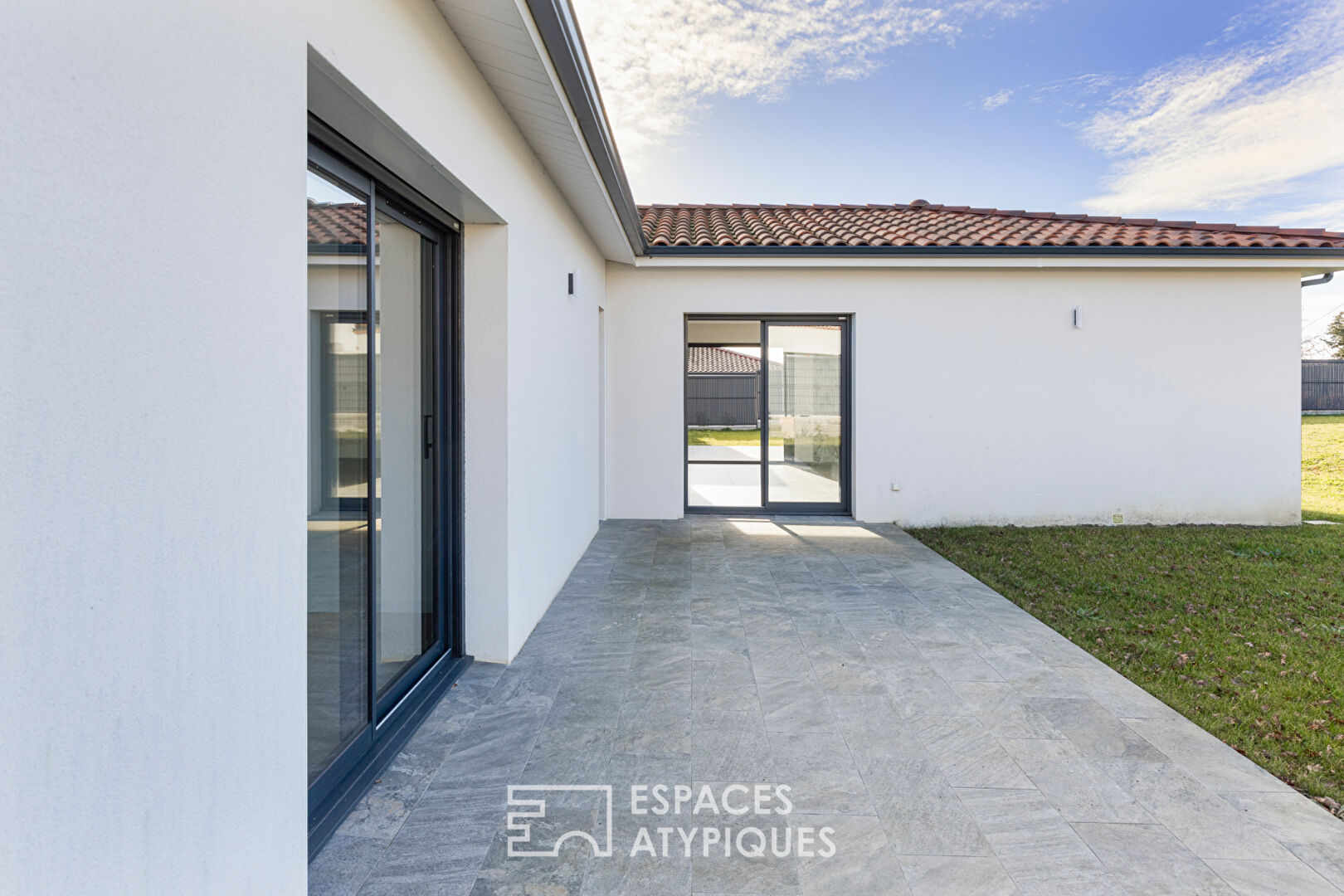 Recent 143m2 family home with high energy efficiency in the heart of the village in Gargas