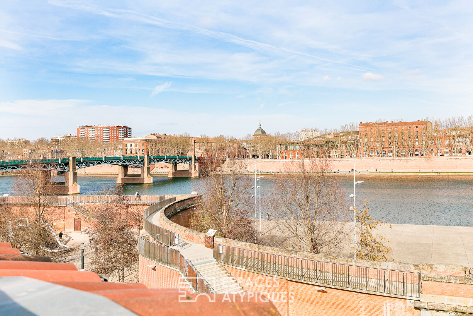 Appartement à Saint-Cyprien avec vue Garonne